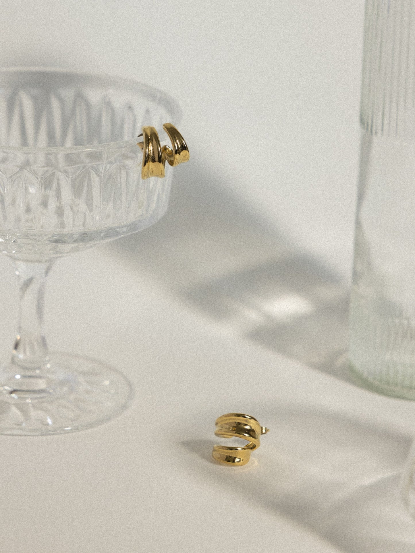 Velvet embrace earrings