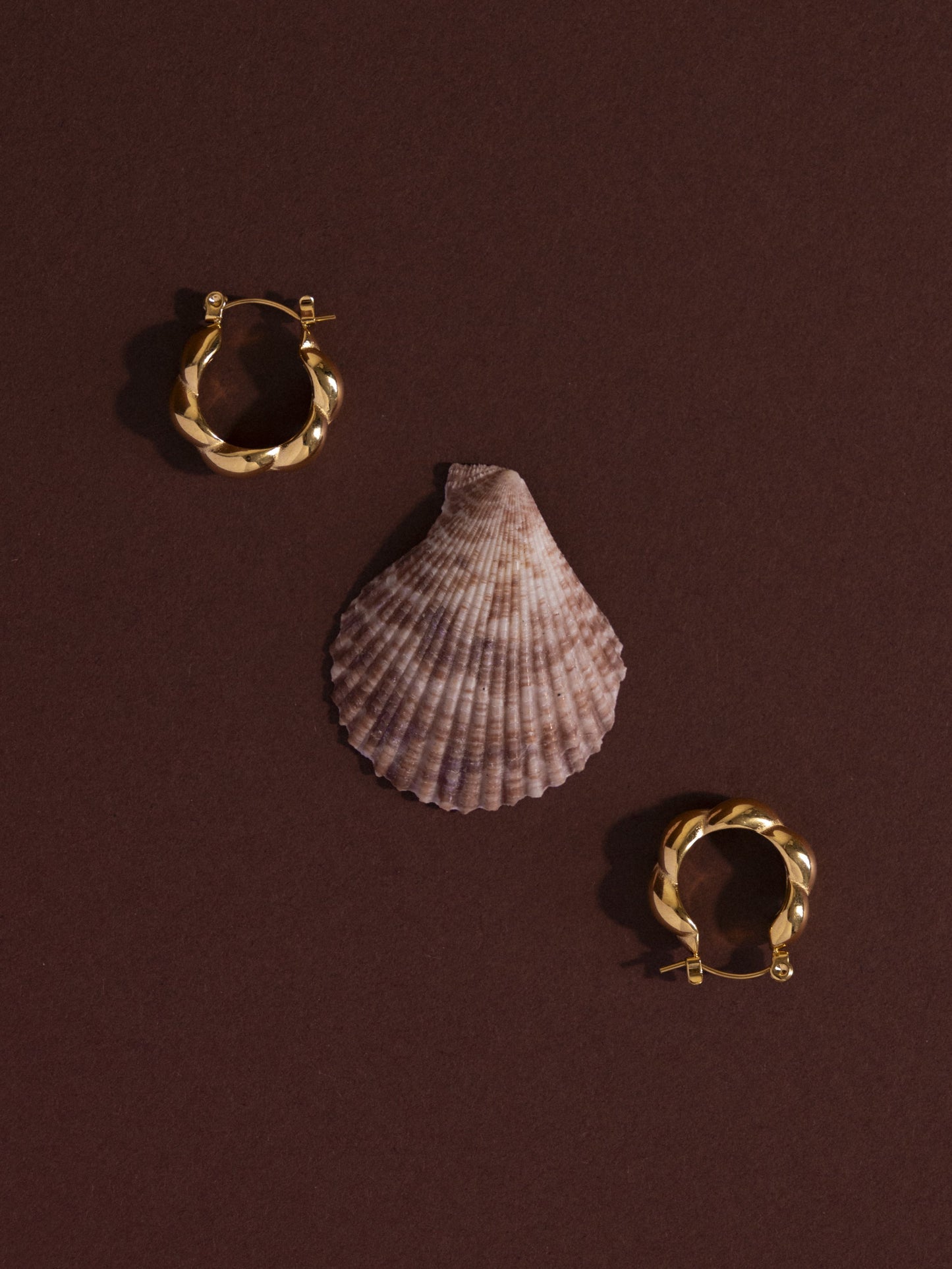 Bubble twist hoop earrings