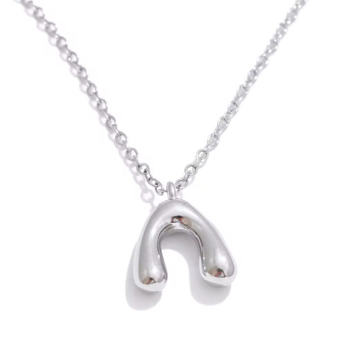 N318 Abstract Horseshoes Necklace