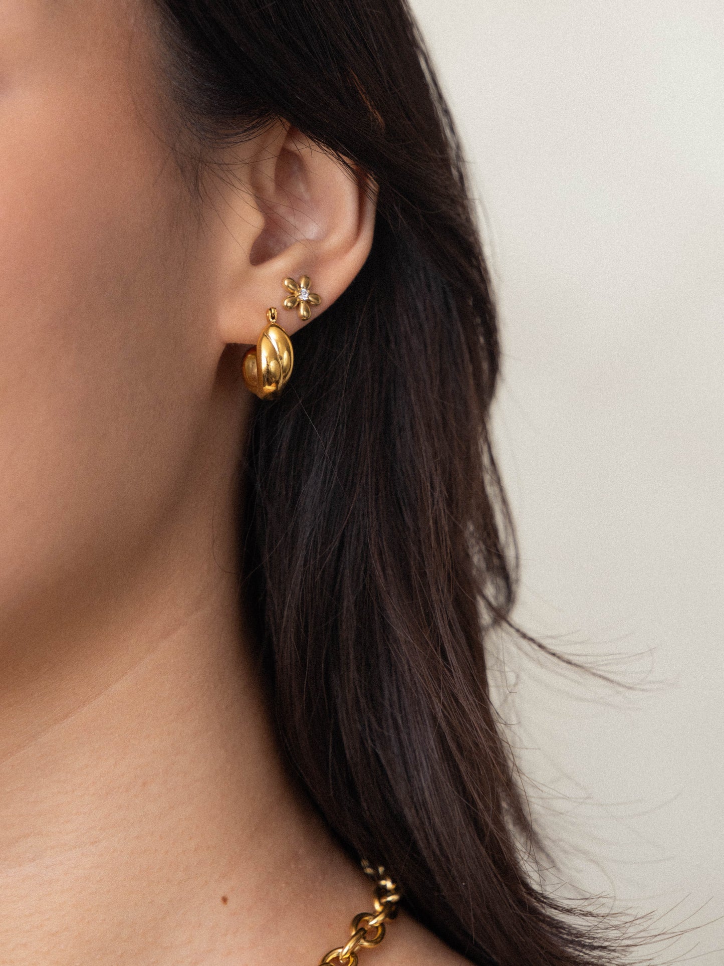 Reesha hoop earrings