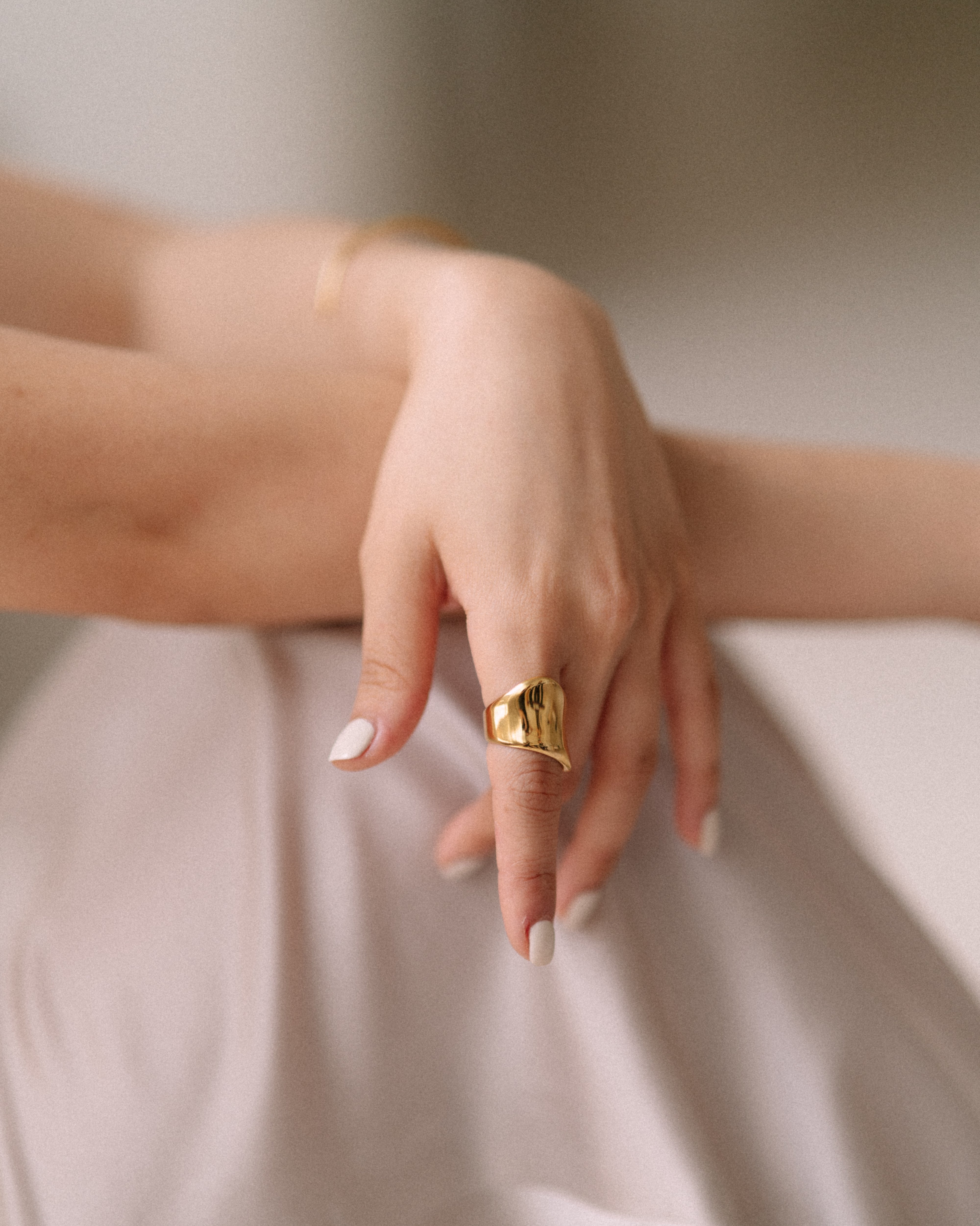 Gentle armour ring