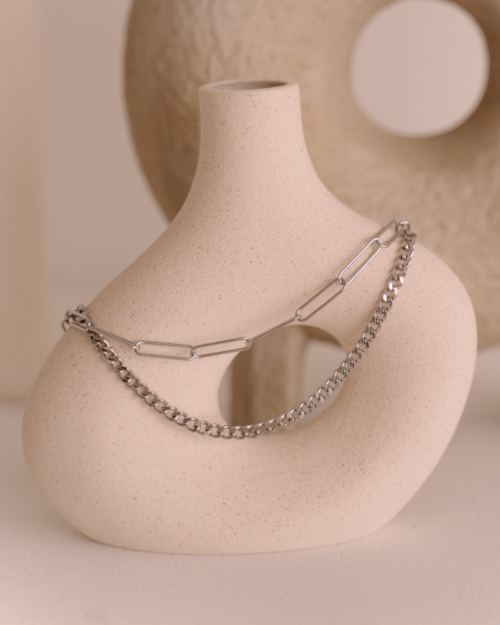 Interchain layered necklace