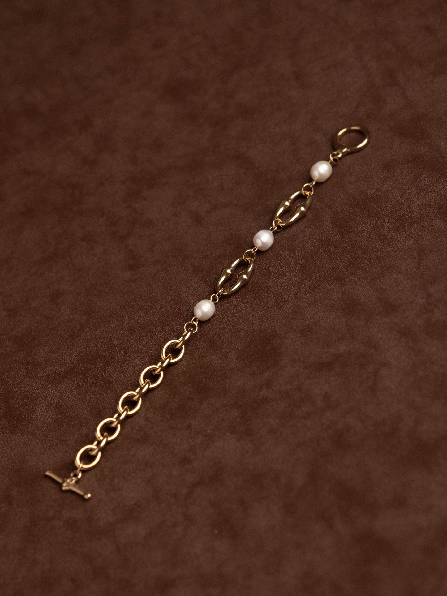 Abstract chain pearl bracelet