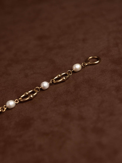 Abstract chain pearl bracelet
