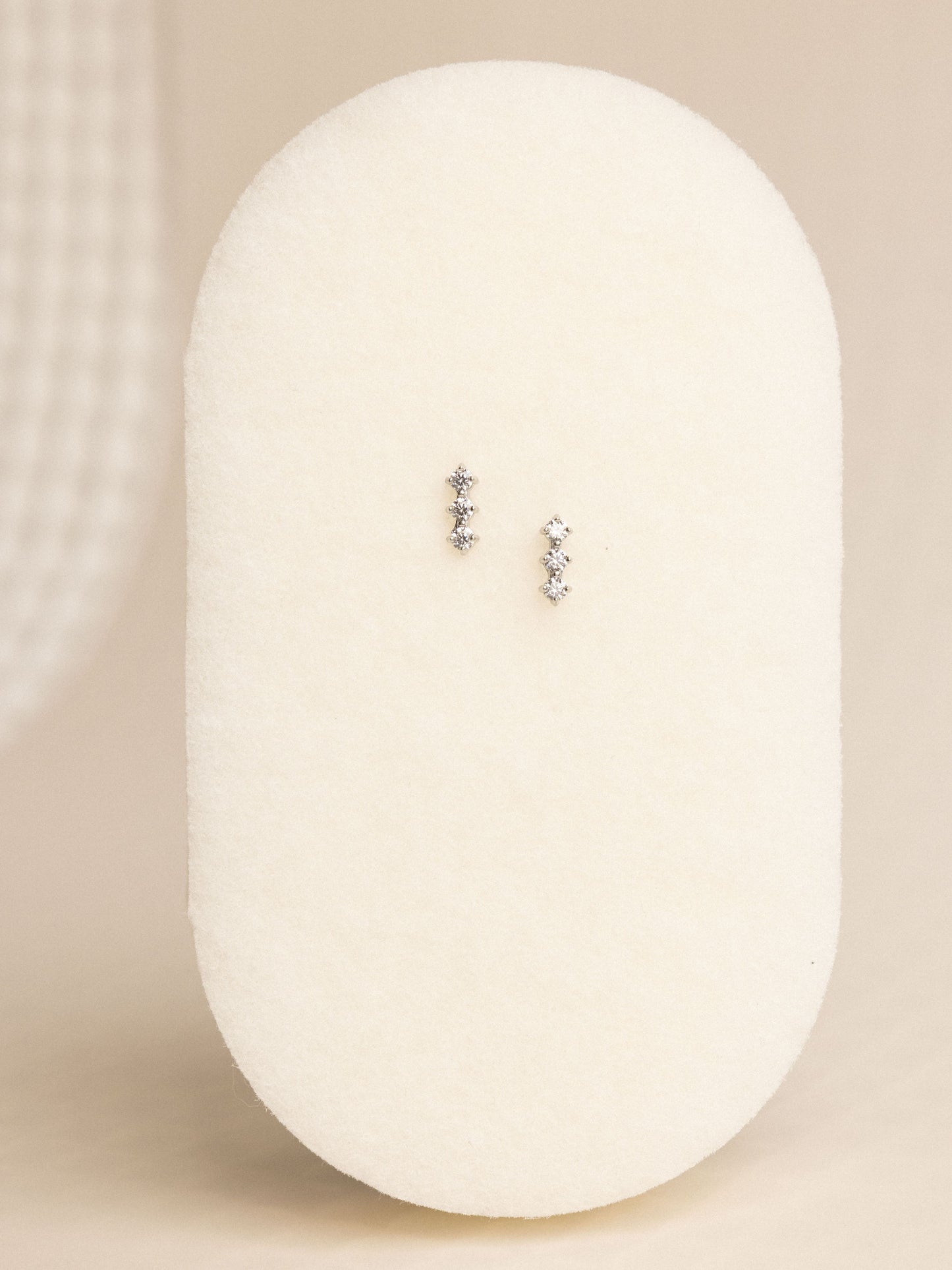 Shooting stars ear studs