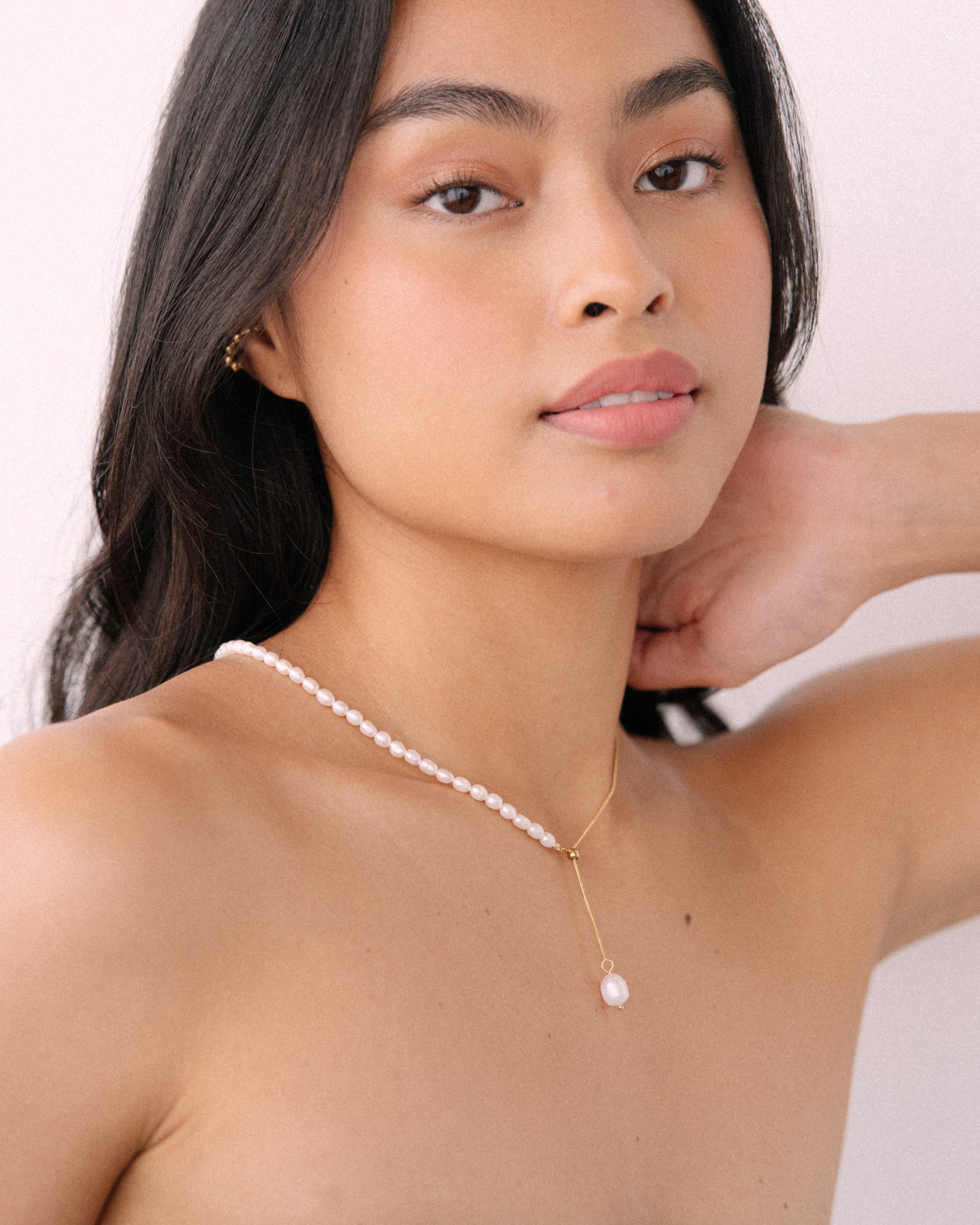 The half pearl necklace