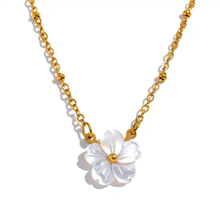 Flora nacre necklace