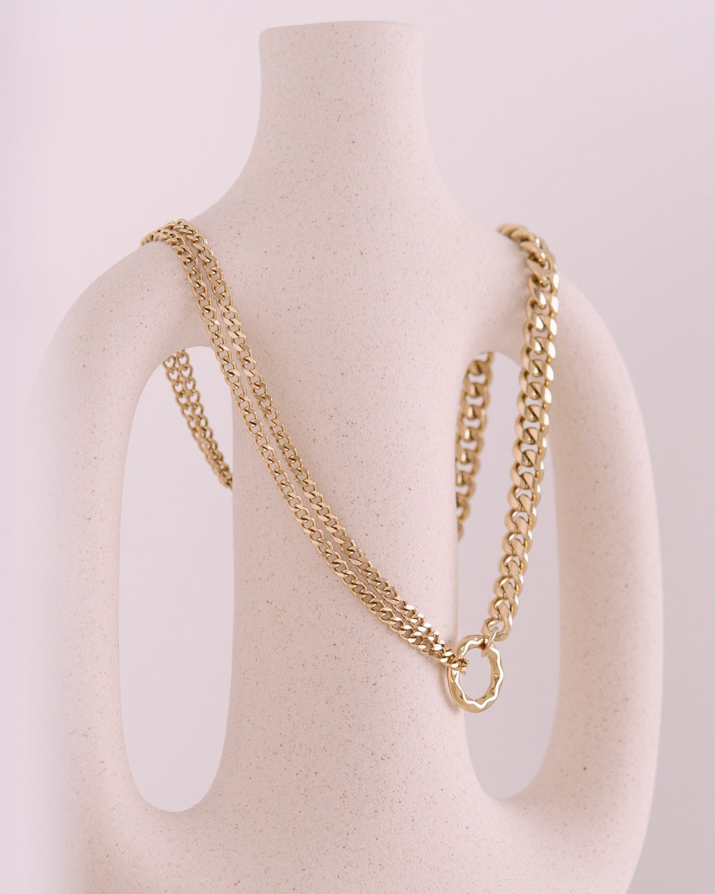 Elegant rebel chain necklace