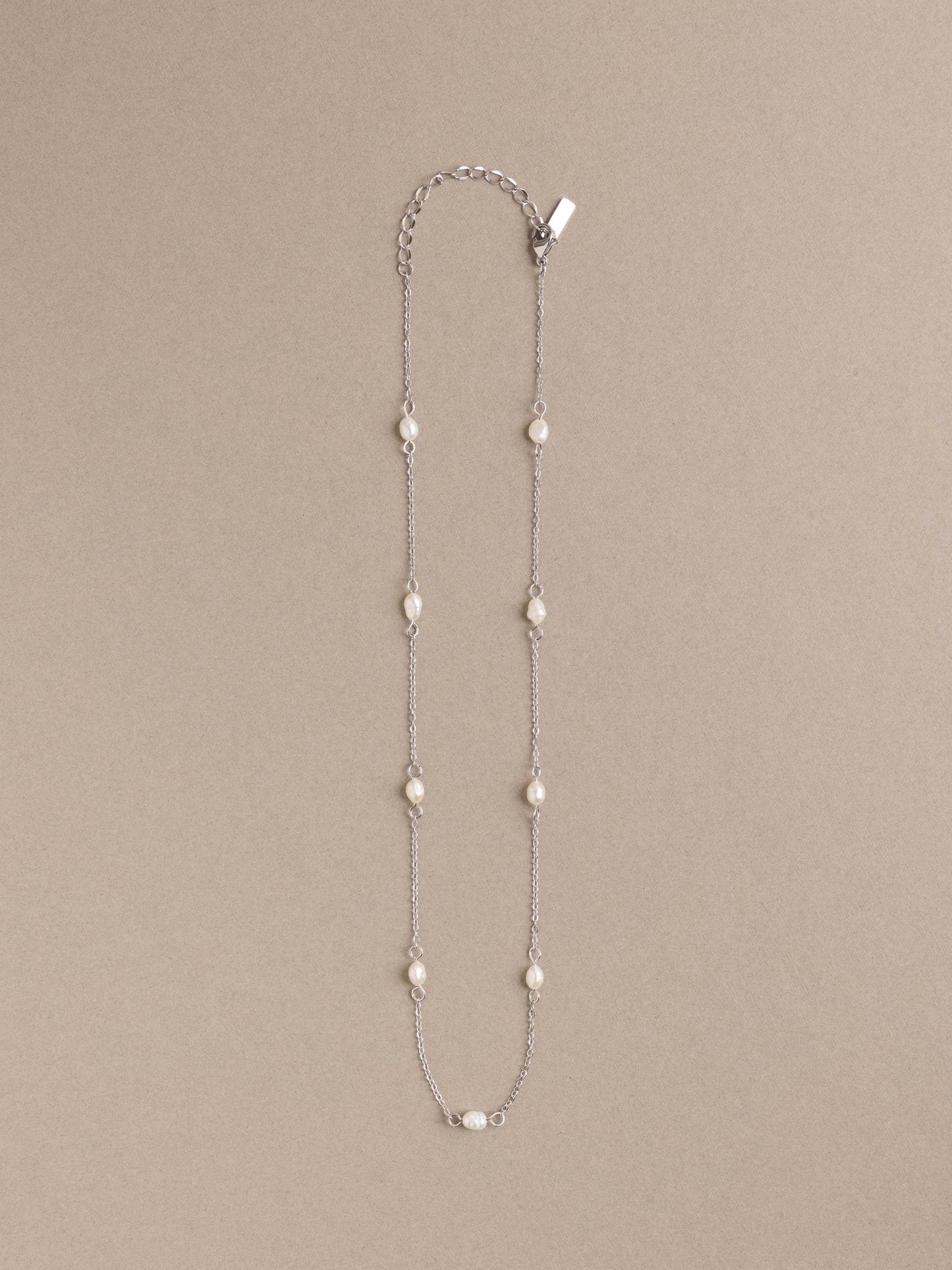 Pearl chain necklace