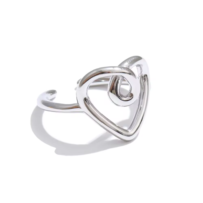 R152 Heartline Adjustable Ring
