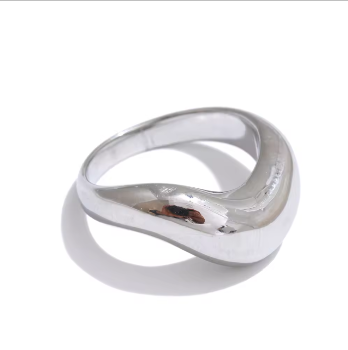 R161 Soft Wave Ring