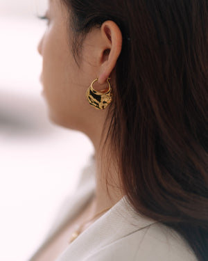 Soft wave earrings
