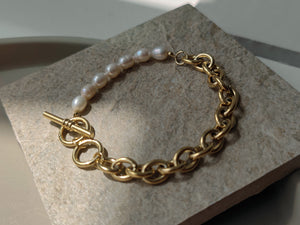 Pixie pearl bracelet