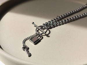 Addision II lockchain necklace