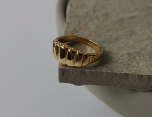 Crescent gold ring