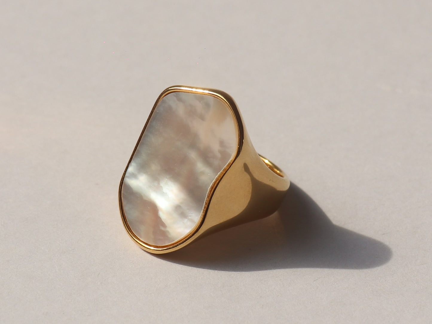 Mira nacre gold ring